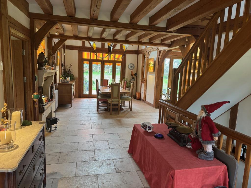 Lot: 43566 - COUNTRY ESTATE COMPRISING 5 BEDROOM MANOR HOUSE, WEDDING VENUE WITH 7 BEDROOM HOUSE, 6 ECO LODGES, 5 COTTAGES, 2 TENNIS COURTS, WORKSHOP AND ANCILLARY ACCOMMODATION - SET IN OVER 20 ACRES - Froggies-dining room area